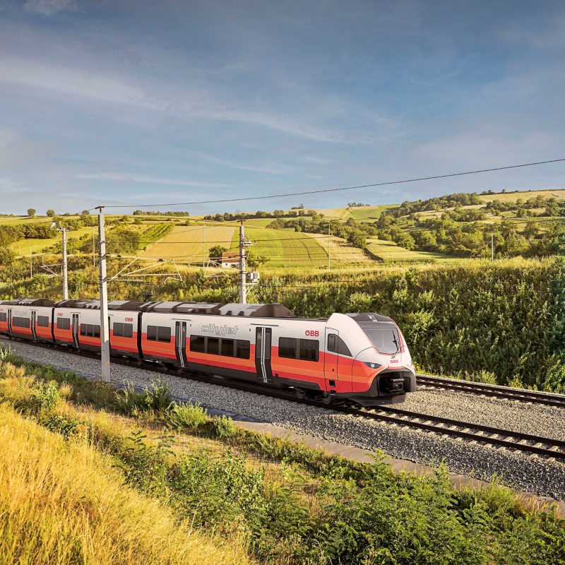Zug aus der Baureihe Mireo von Siemens Mobility für die ÖBB